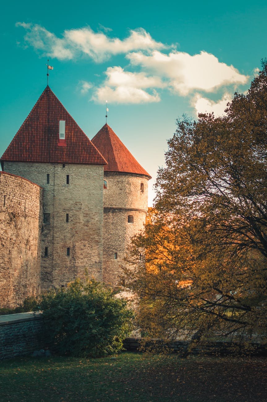 photo of castle exterior